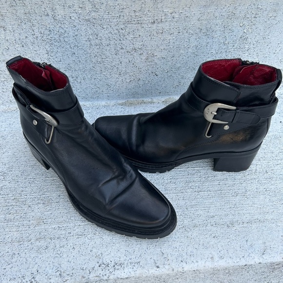 Italian luxury-brand Donald J. Pliner Black moto boots, size 6, 3in block heel - Picture 8 of 13